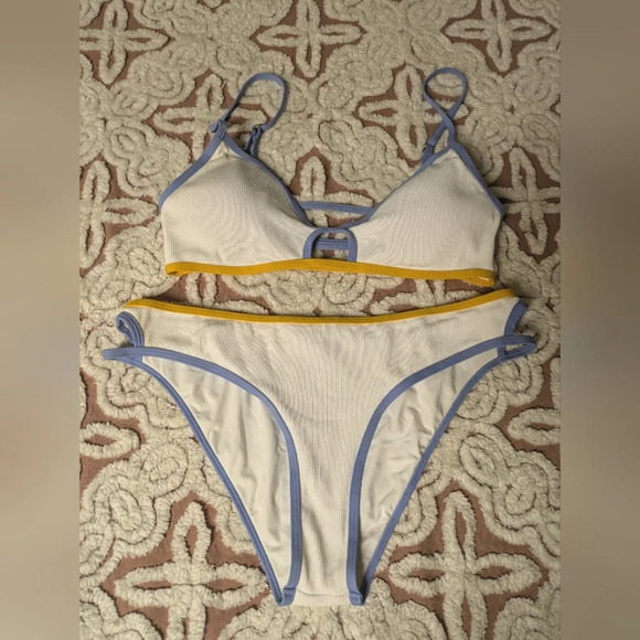 L*Space White and Yellow Bikini - Picture 5 of 11